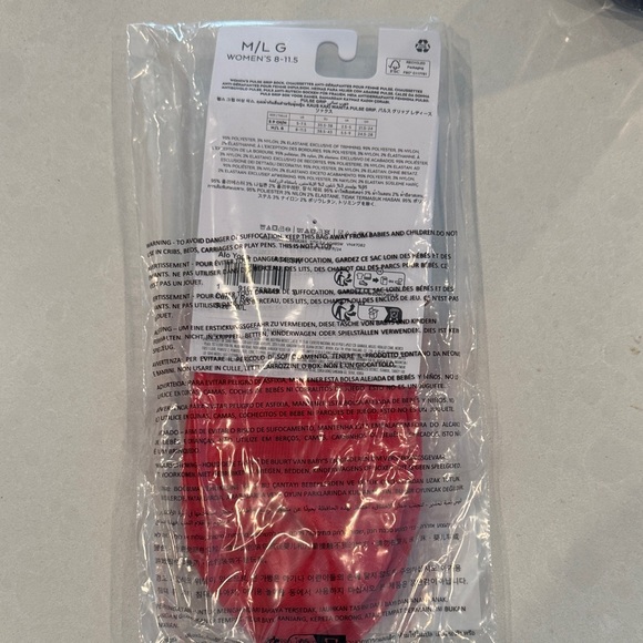 NWT ♥️ ALO Yoga Candy Red Pulse Grip Socks - Picture 4 of 8